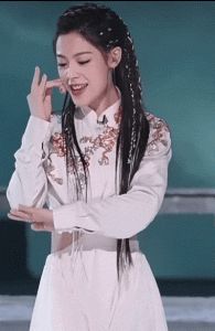 浪姐长发如雪_见证女性的柔美与力量