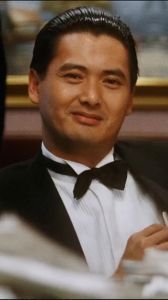 周润发_赌神风采依旧，69岁跑马展现不老传奇