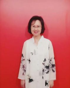 琼瑶_传奇才女，才情与美貌并存的华语巨星