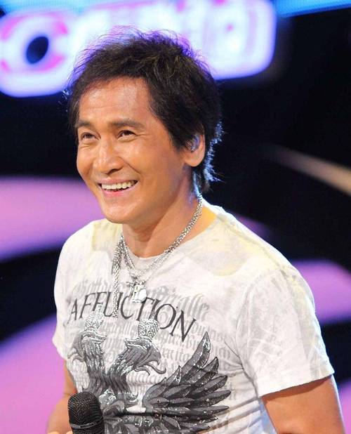 齐秦嗓子突然_坎坷人生,歌迷期待再出发 齐秦嗓子突然_坎坷人生,歌迷期待再出发