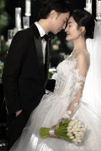 尹善宇金佳恩十年爱情修成正果，温馨婚礼获明星祝福