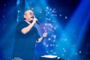 刀郎唱高音的_鼻子发声，简单又神奇！