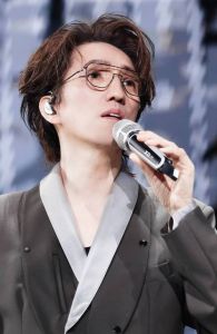 林志炫水平高吗_林志炫唱功牛炫技多，真情少，名气一般