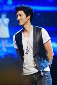 王力宏的音域是多少_华语男歌手音域谁最广？真实对比来了！