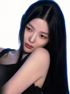 金裕贞演技炸裂！坏女人形象性感撩人，大长腿写真太吸睛